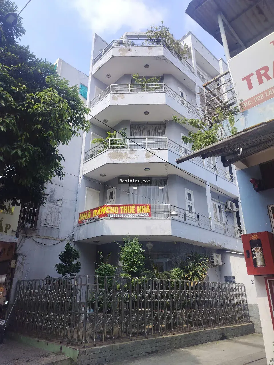 Bán Nhà Phố Tại TP. Hồ Chí Minh, 120M², Mức Giá 120 Tỷ, Vị Trí Thuận
